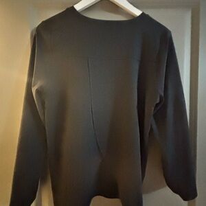 Threads 4 Thought Women's Heather Grey Long Sleeve Top cut Back